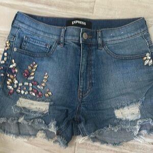 Express shortie high rise Jean denim shorts size 4